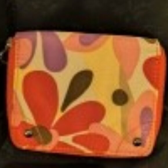 Buy 2 Get 1 Free wallets and makeup bags! - Picture 7 of 16